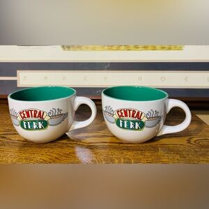 Silver Buffalo Friends Central Perk 24oz ceramic oversized coffee/soup mug set